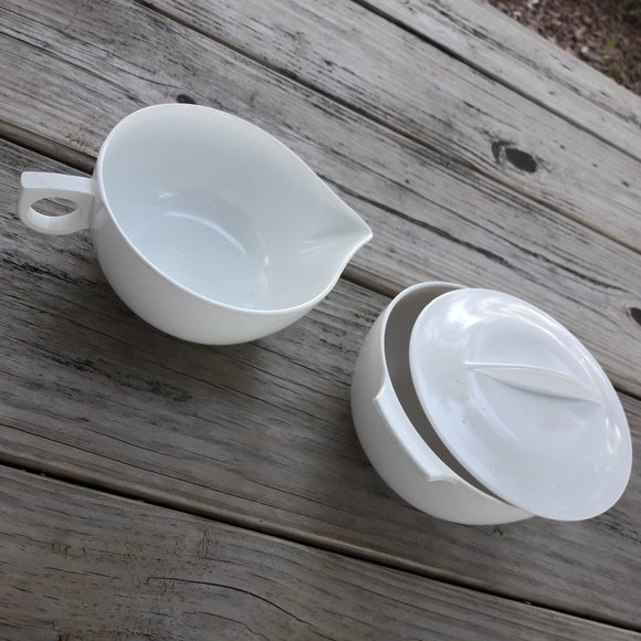 Vintage Creamer and Sugar Bowl RV Camping Dishes Melmac Melamine MCM Classic - Picture 8 of 8